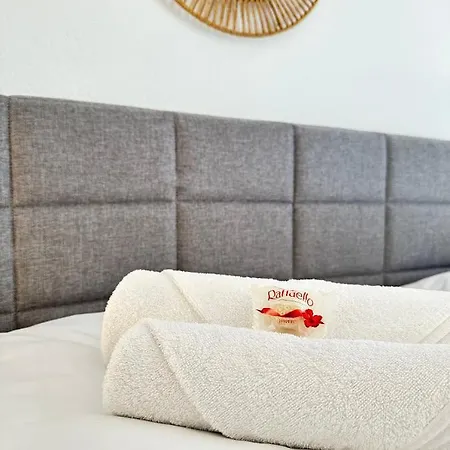 Amao-curry I 100qm I Exklusives Loft Ueber 3 Etagen I King-size Betten U Netflix Lahr (Baden-Wurttemberg)