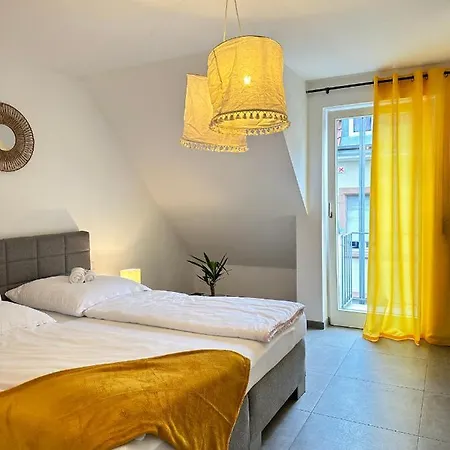 Amao-curry I 100qm I Exklusives Loft Ueber 3 Etagen I King-size Betten U Netflix Apartment Lahr (Baden-Wurttemberg)