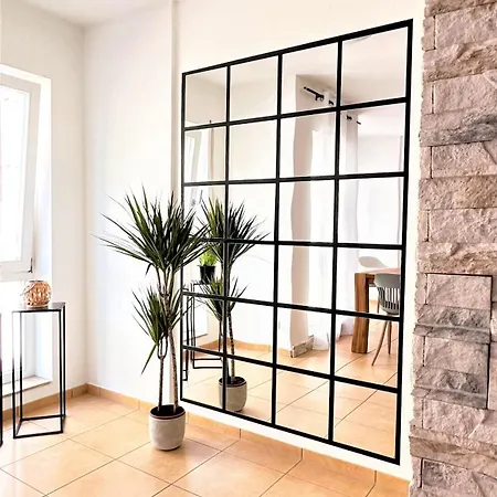 Apartment Amao-curry I 100qm I Exklusives Loft Ueber 3 Etagen I King-size Betten U Netflix Lahr (Baden-Wurttemberg)